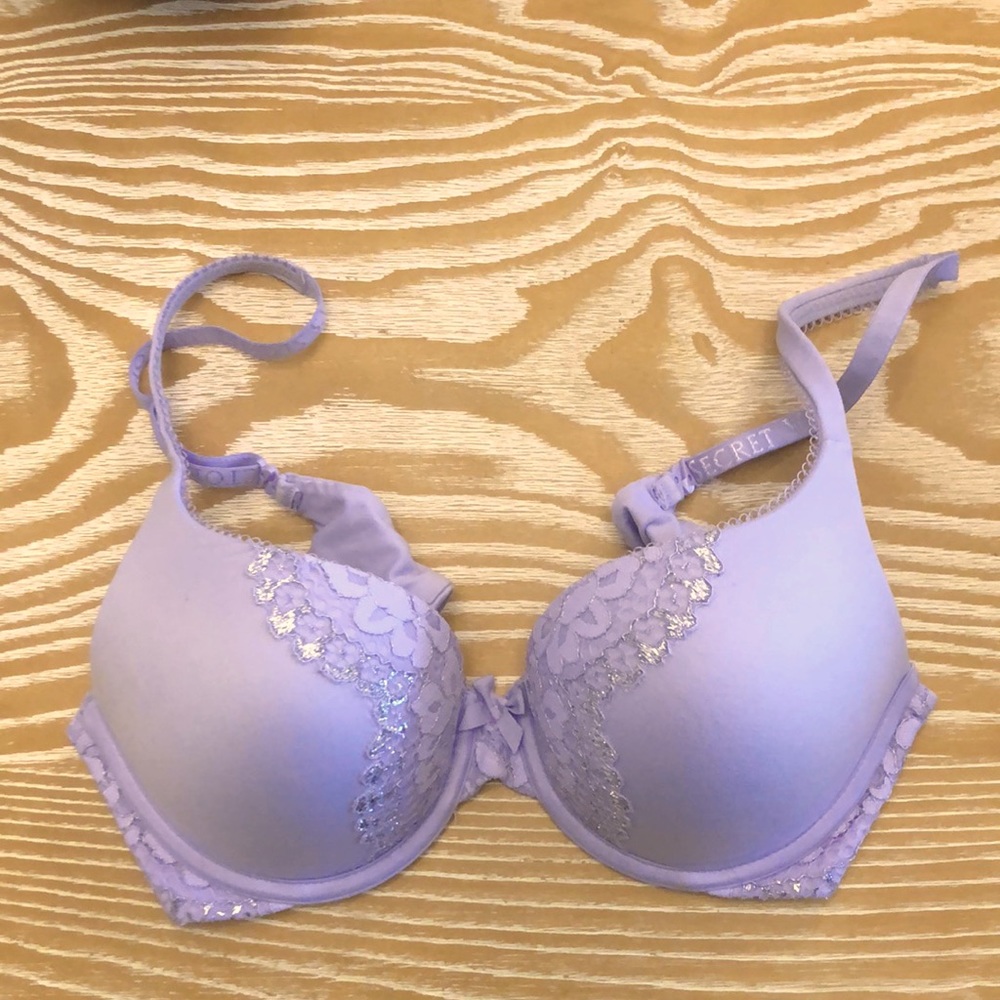 Victoria’s Secret Body by Victoria push up bra. Excellent condition.